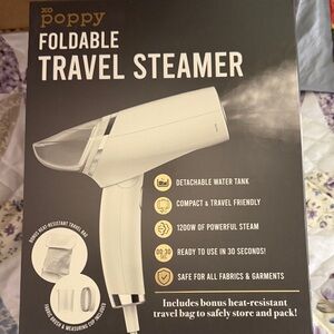 Poppy White Foldable Travel Steamer